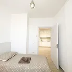 Apartament Beachfront Bliss *
