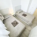 Apartament Beachfront Bliss *