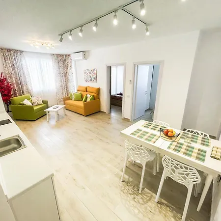 Beachfront Bliss * Golem (Tirana)