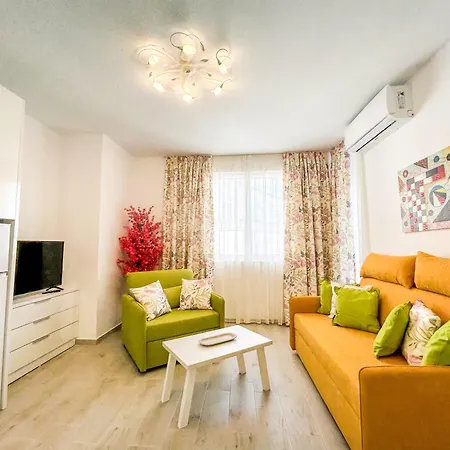 Beachfront Bliss * Golem (Tirana)