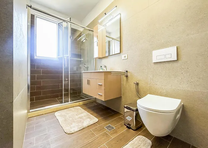 Beachfront Bliss Apartment *