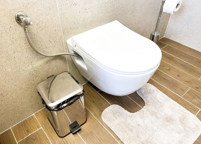 Beachfront Bliss Golem (Tirana)