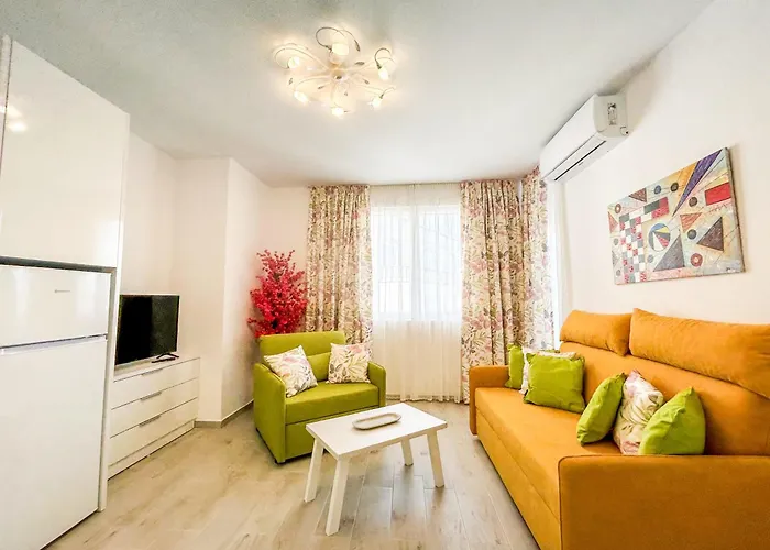 Beachfront Bliss * Golem (Tirana)