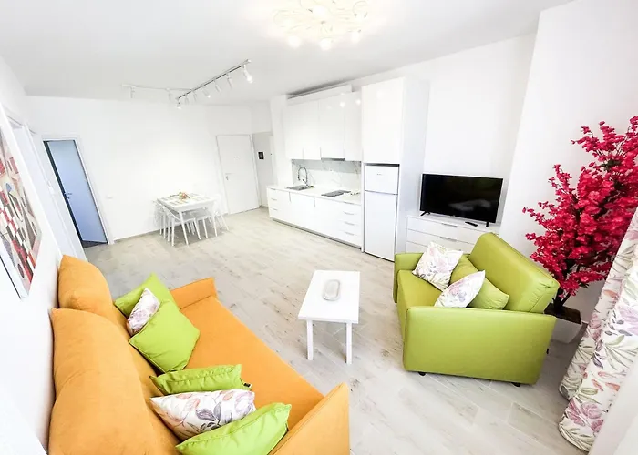 Beachfront Bliss * Golem (Tirana)